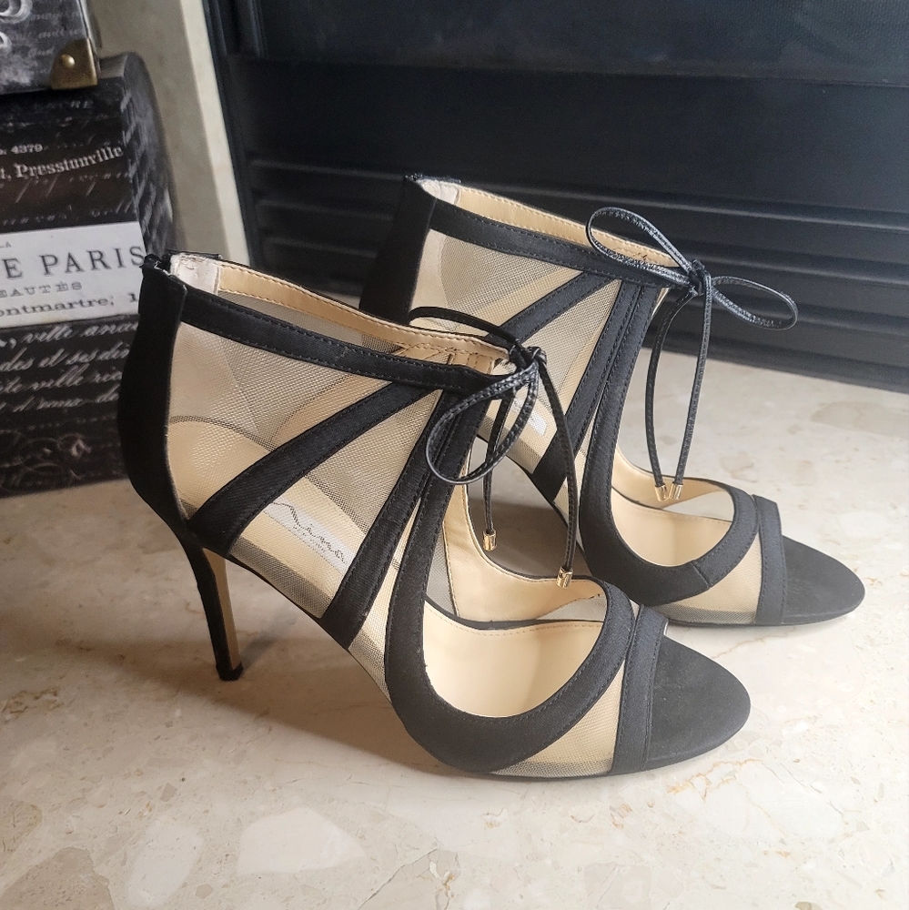 Nina / Black heel/ peekaboo toe/ US8.5